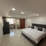 Patong Condotel - 8Th Floor - 28 Sqm - King Bed, Kitchen, Private Bathroom, Seating Area, Tv With Free Wifi, Walking Distance To The Beach