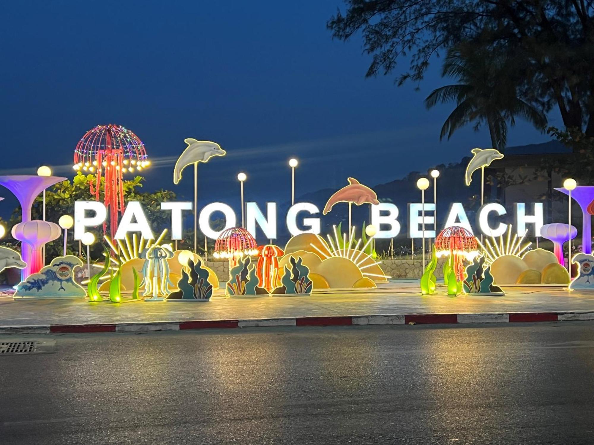 Condos: Beachside Retreat With Smart Tv & Kitchen Patong